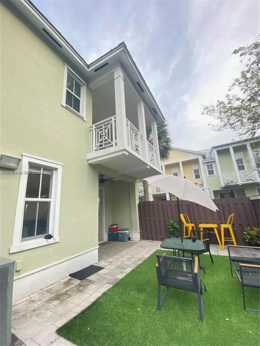 7414 NW 107th Ct Doral, FL 33178