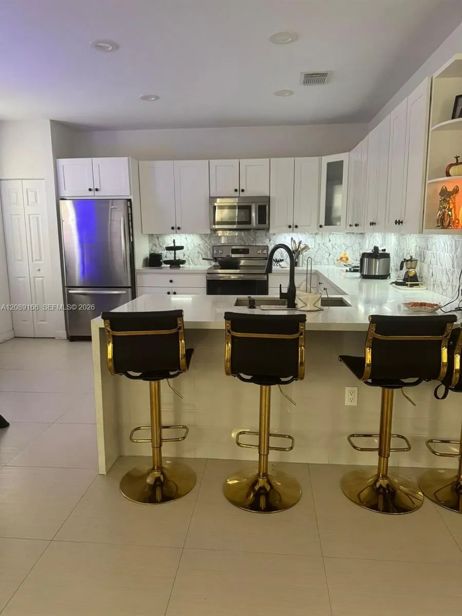 7414 NW 107th Ct Doral, FL 33178