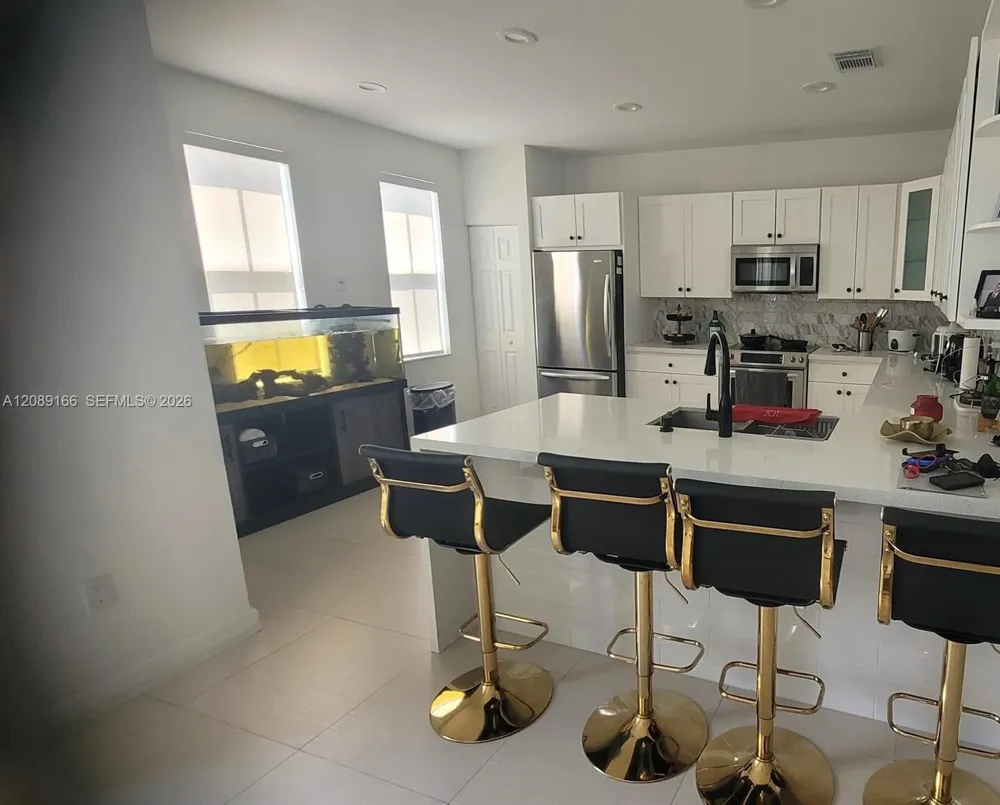 7414 NW 107th Ct Doral, FL 33178