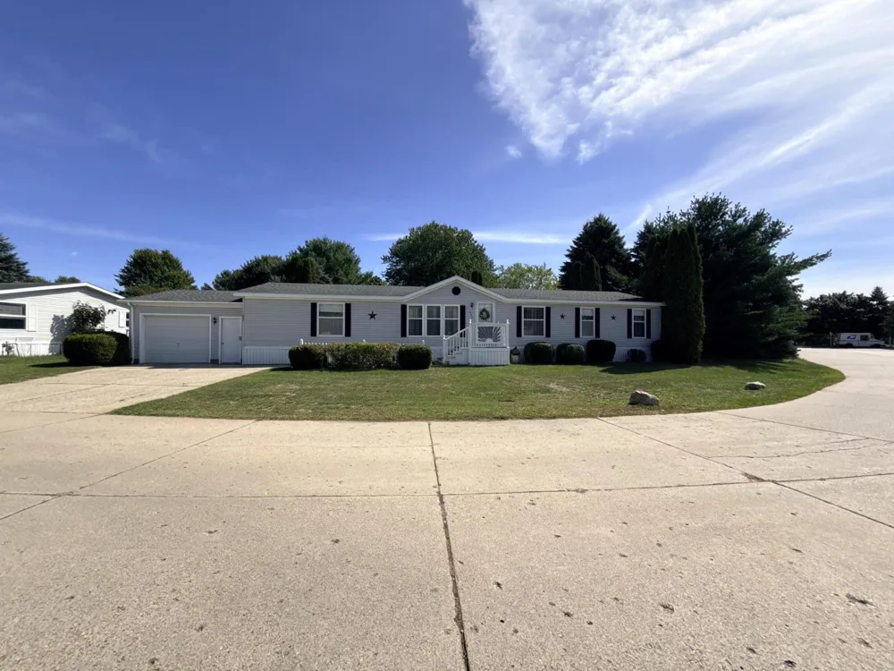 1990 Ironwood West Court Muskegon, MI 49442