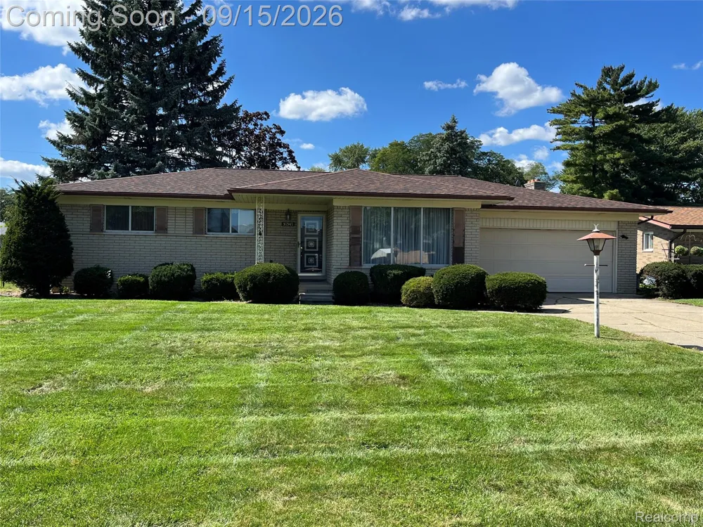 37347 Ruth Drive Sterling Heights City, MI 48312