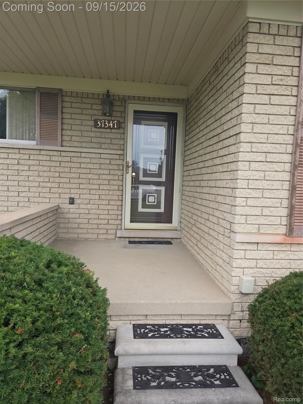 37347 Ruth Drive Sterling Heights City, MI 48312