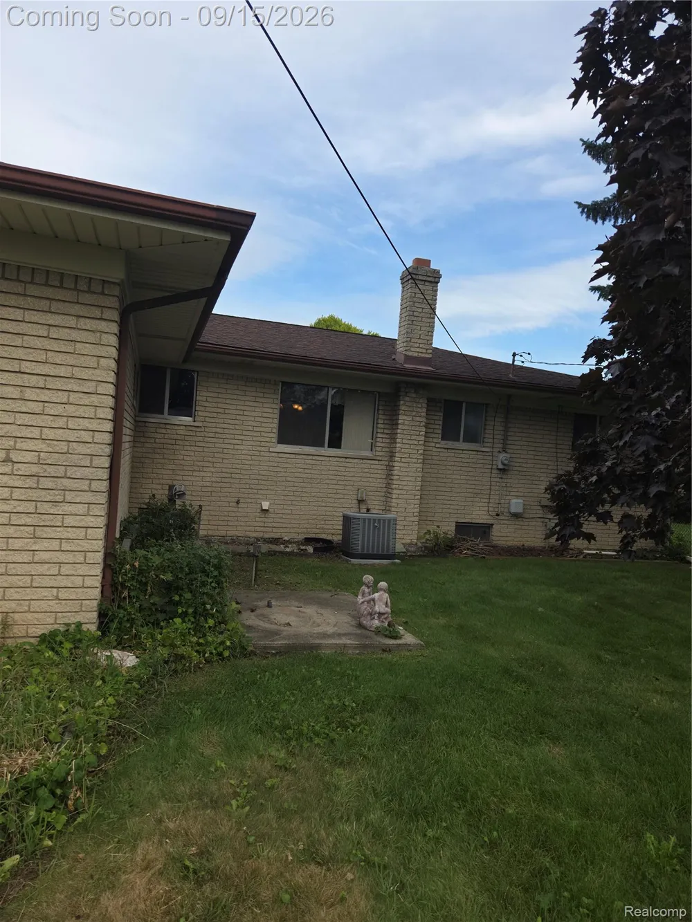 37347 Ruth Drive Sterling Heights City, MI 48312