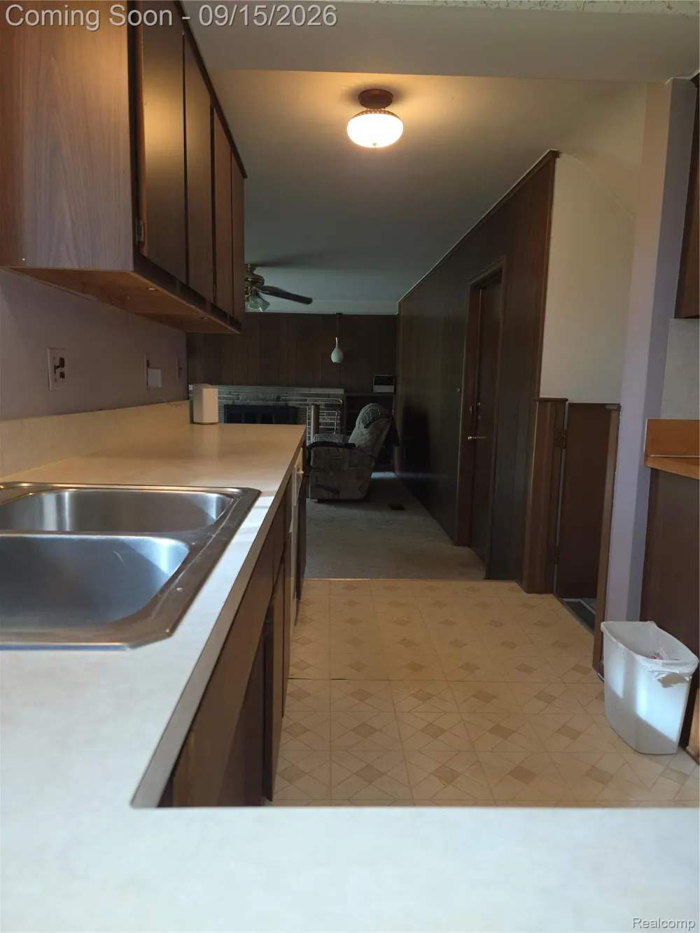 37347 Ruth Drive Sterling Heights City, MI 48312