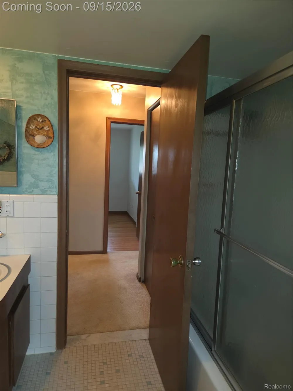 37347 Ruth Drive Sterling Heights City, MI 48312