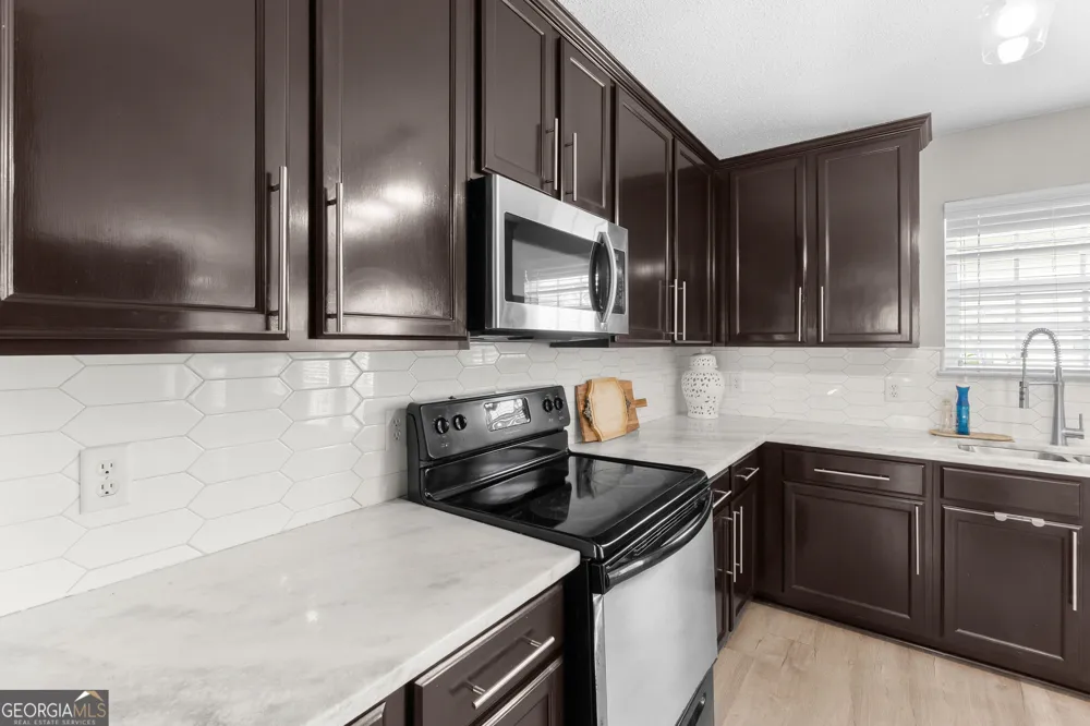 502 Timberwind DR Byron, GA 31008