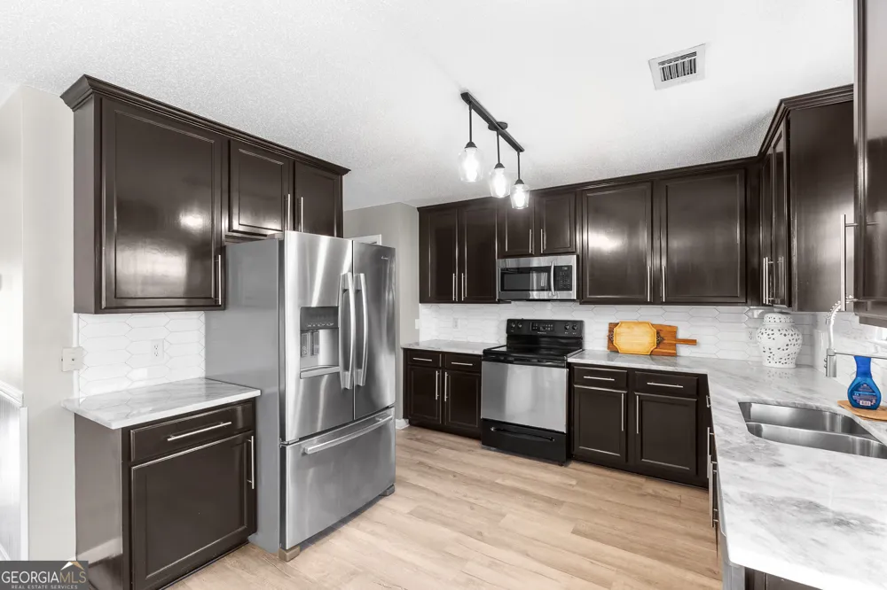 502 Timberwind DR Byron, GA 31008