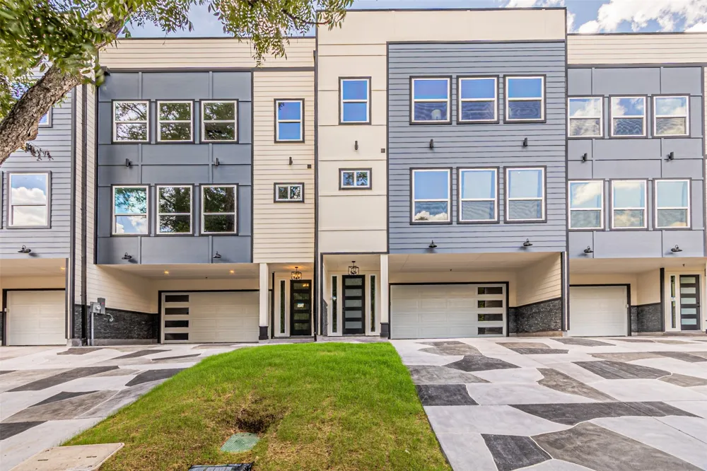 2376 Longhorn Street #C Dallas, TX 75228