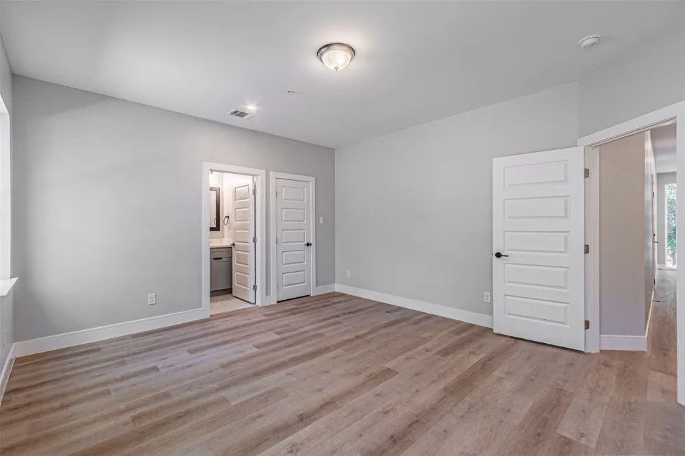 2376 Longhorn Street #C Dallas, TX 75228