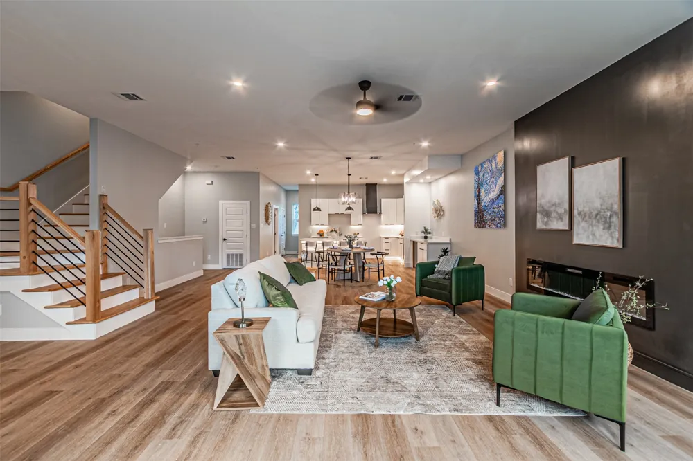 2376 Longhorn Street #C Dallas, TX 75228