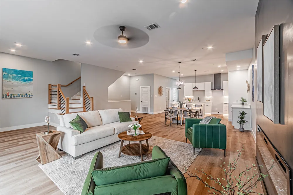2376 Longhorn Street #C Dallas, TX 75228