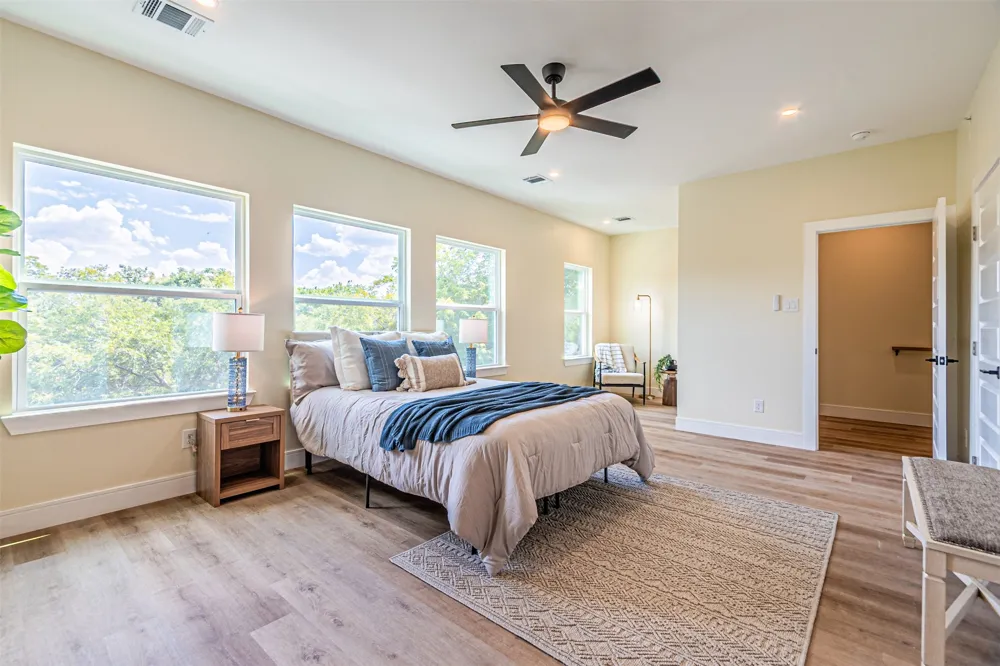 2376 Longhorn Street #C Dallas, TX 75228