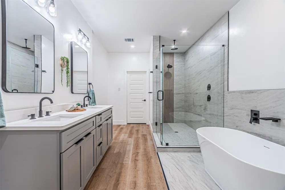 2376 Longhorn Street #C Dallas, TX 75228