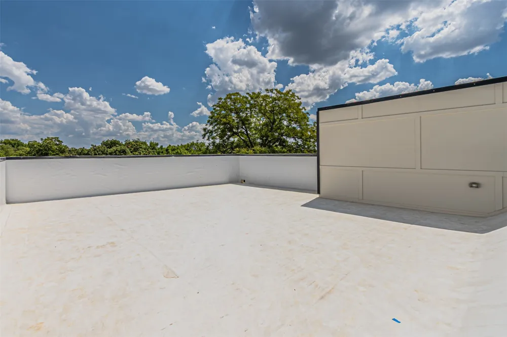 2376 Longhorn Street #C Dallas, TX 75228