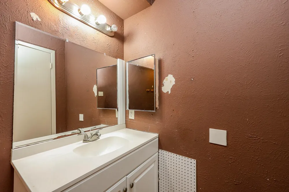 7047 Chasewood Drive Houston, TX 77489
