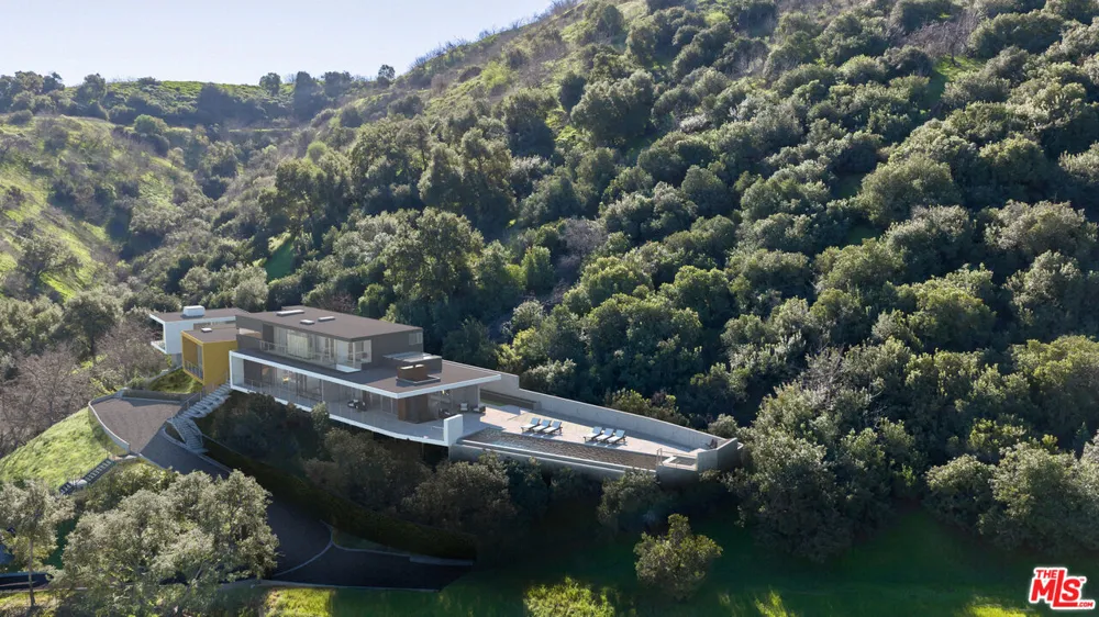 12340 Viewcrest Road Studio City, CA 91604
