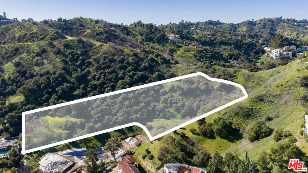 12340 Viewcrest Road Studio City, CA 91604
