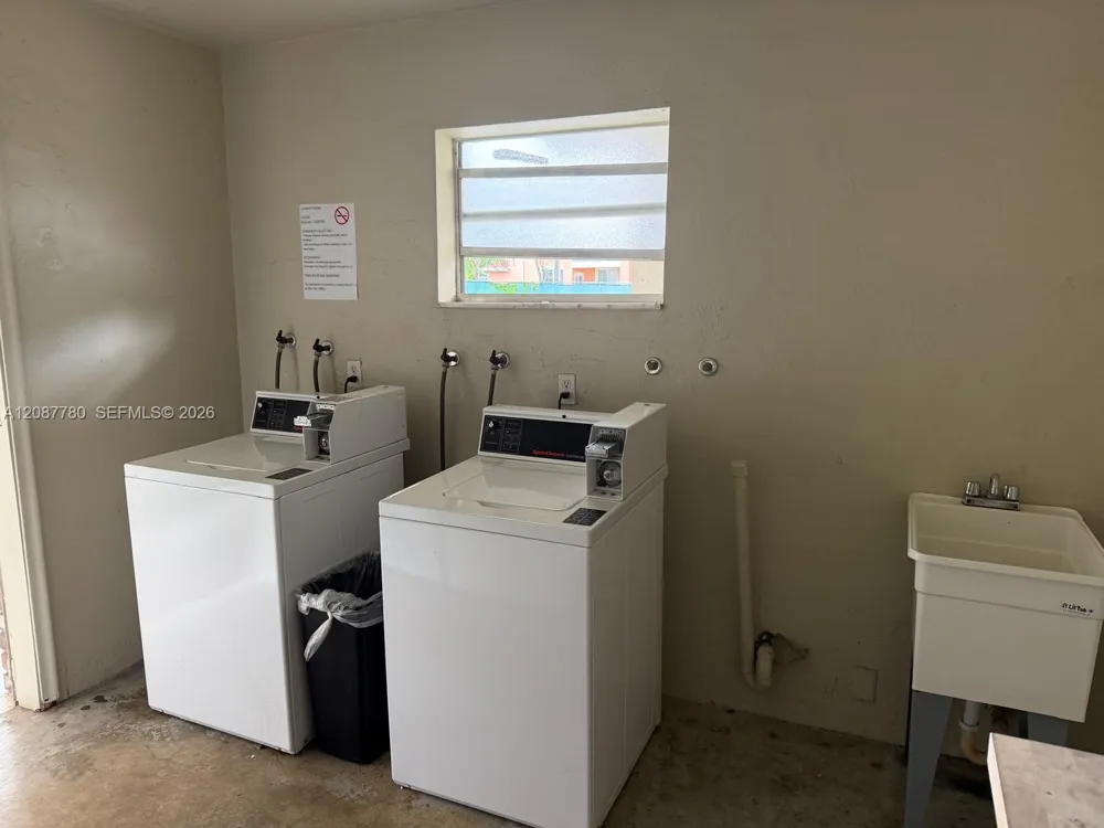 4169 SW 67 AVE #208 Davie, FL 33314