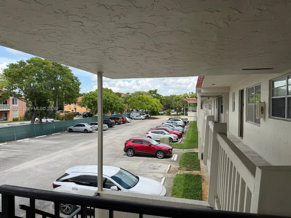 4169 SW 67 AVE #208 Davie, FL 33314