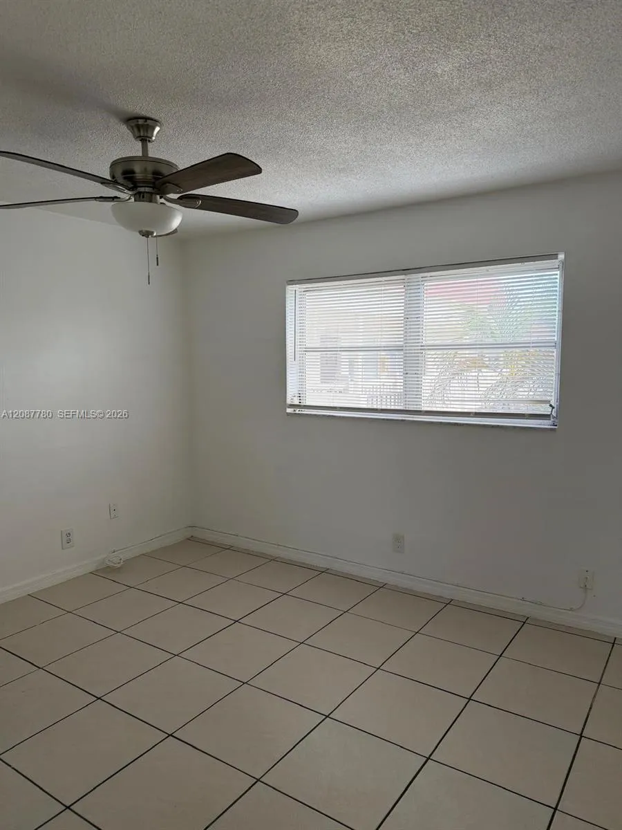 4169 SW 67 AVE #208 Davie, FL 33314