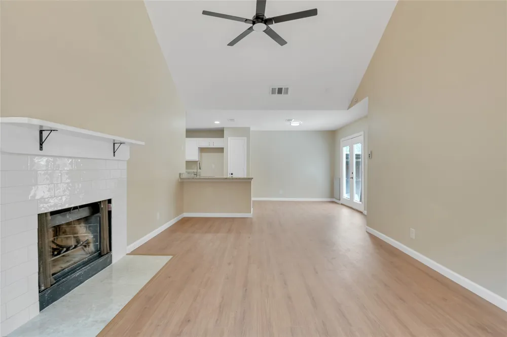 1428 Woodfern Drive Arlington, TX 76018