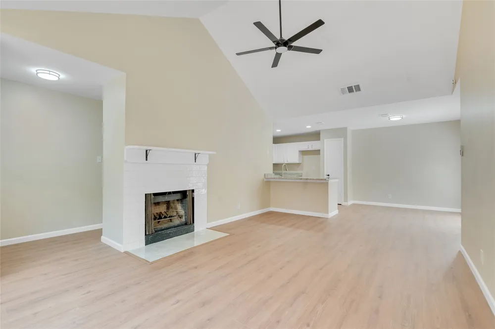 1428 Woodfern Drive Arlington, TX 76018