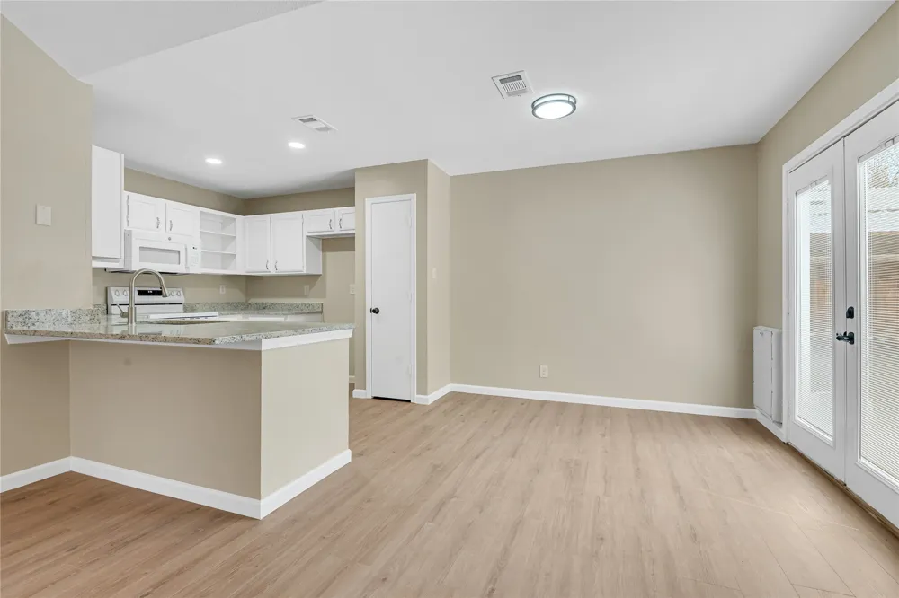 1428 Woodfern Drive Arlington, TX 76018