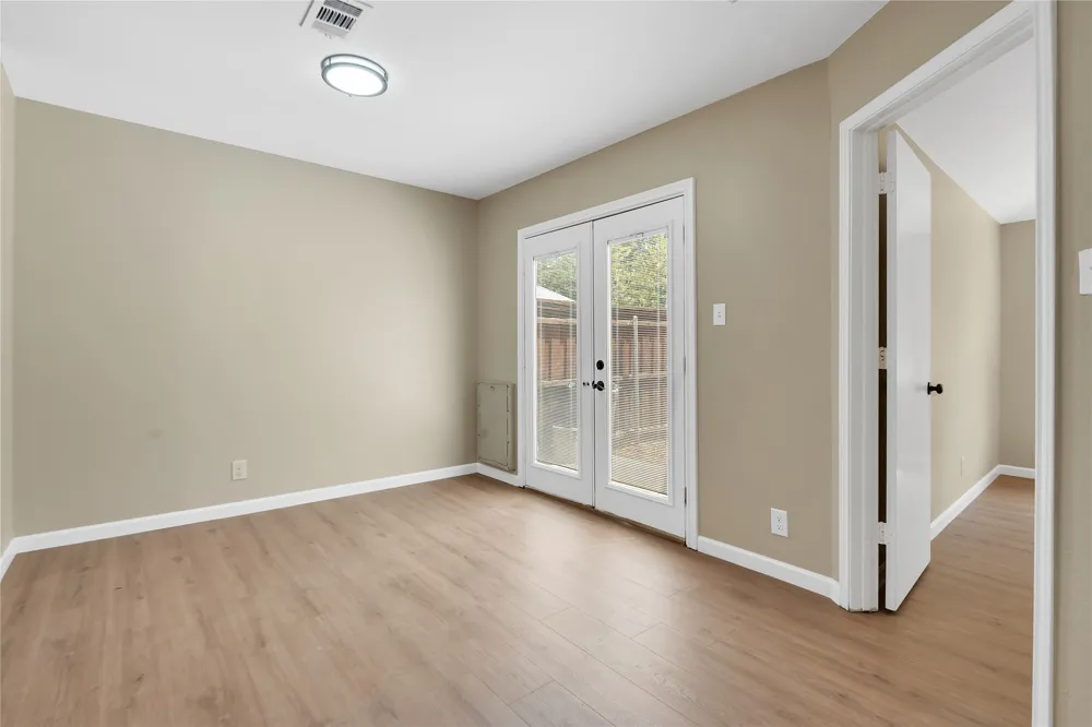 1428 Woodfern Drive Arlington, TX 76018