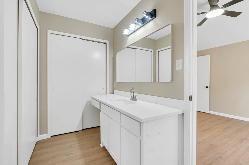 1428 Woodfern Drive Arlington, TX 76018