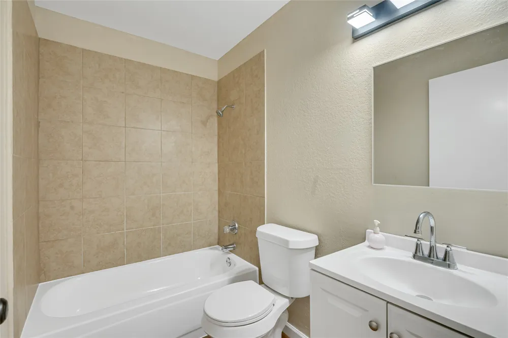 1428 Woodfern Drive Arlington, TX 76018