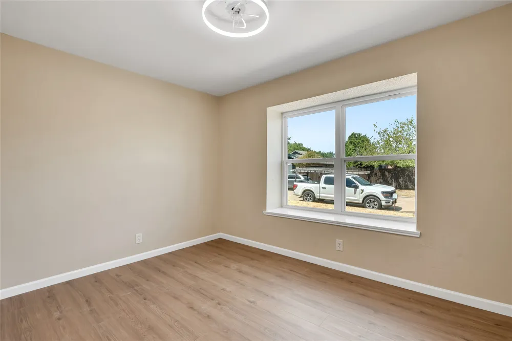 1428 Woodfern Drive Arlington, TX 76018