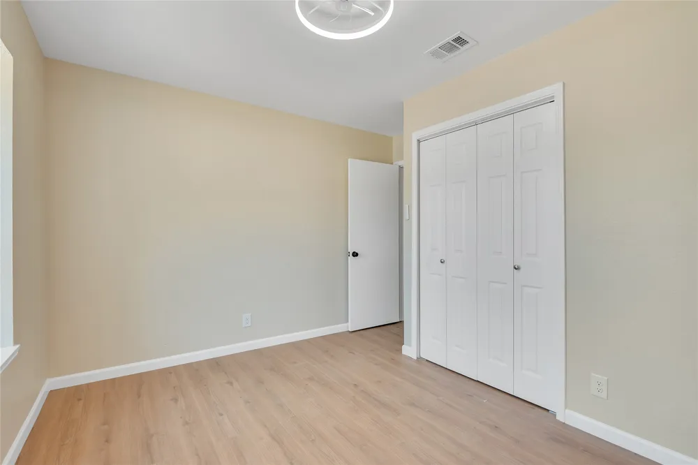 1428 Woodfern Drive Arlington, TX 76018