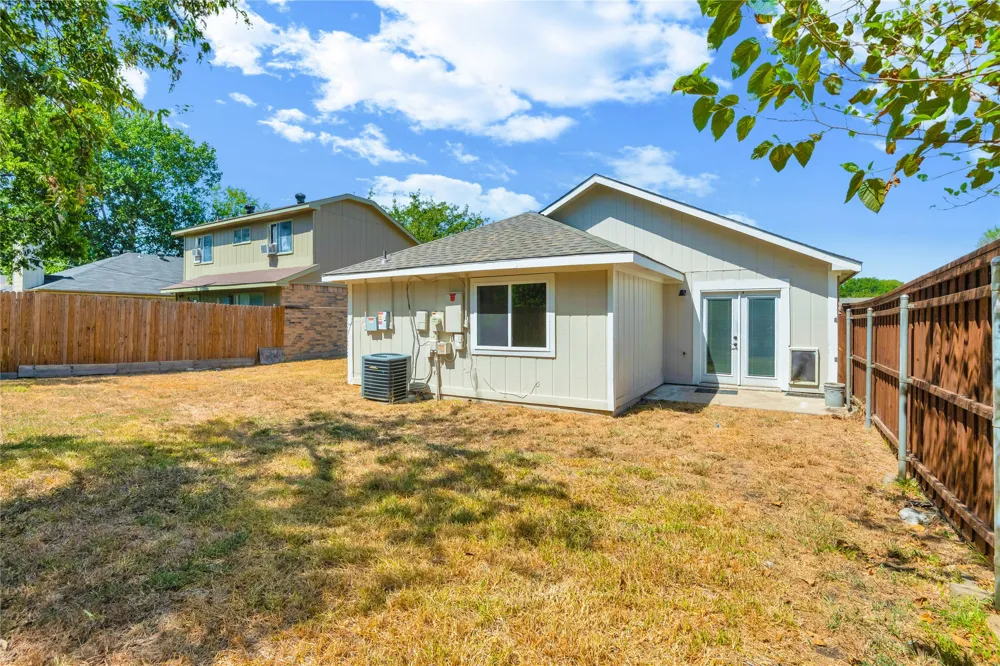 1428 Woodfern Drive Arlington, TX 76018