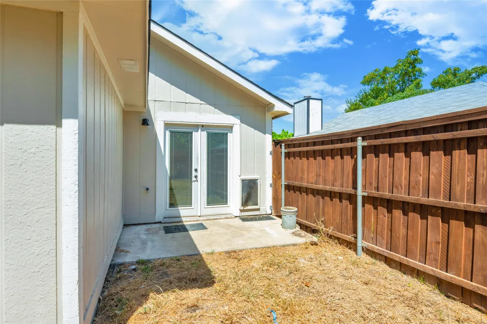 1428 Woodfern Drive Arlington, TX 76018