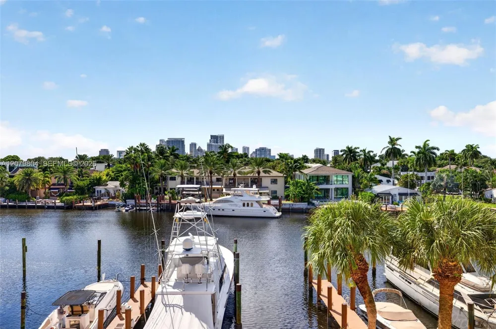 25 Hendricks Isle #303 & 304 Fort Lauderdale, FL 33301