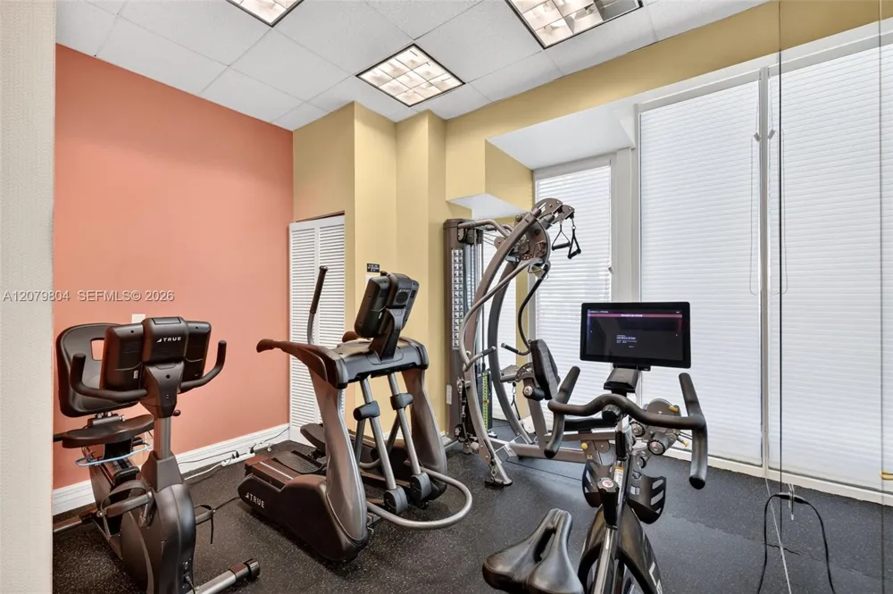 25 Hendricks Isle #303 & 304 Fort Lauderdale, FL 33301