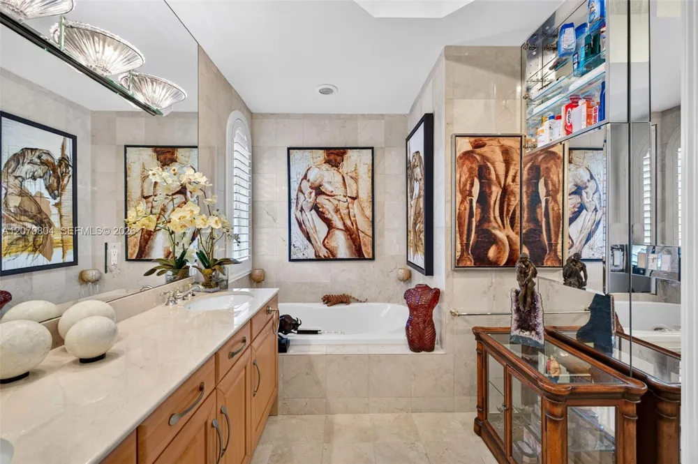 25 Hendricks Isle #303 & 304 Fort Lauderdale, FL 33301