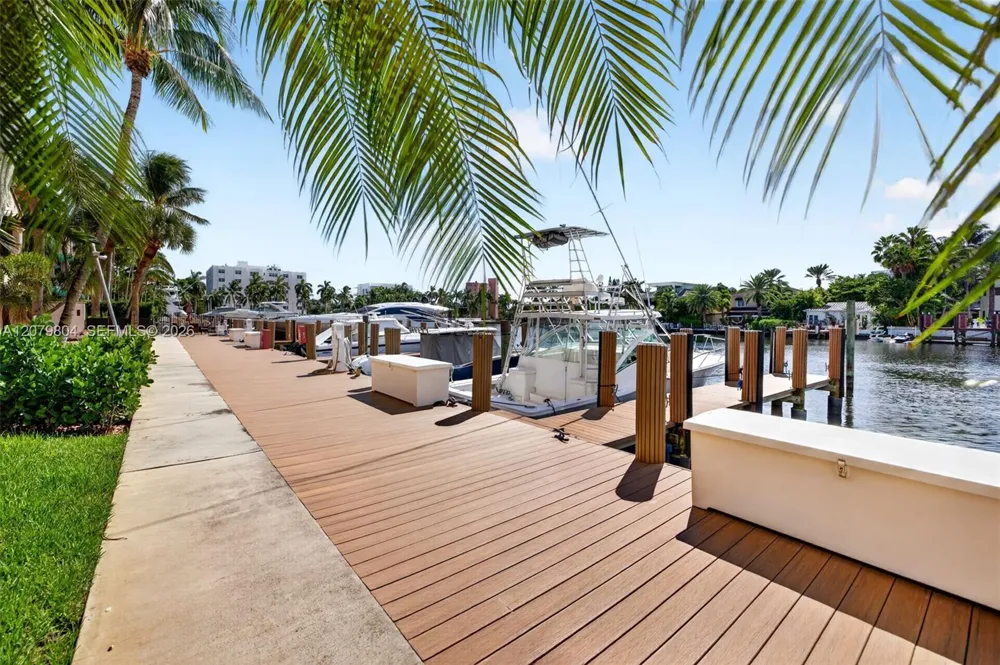 25 Hendricks Isle #303 & 304 Fort Lauderdale, FL 33301