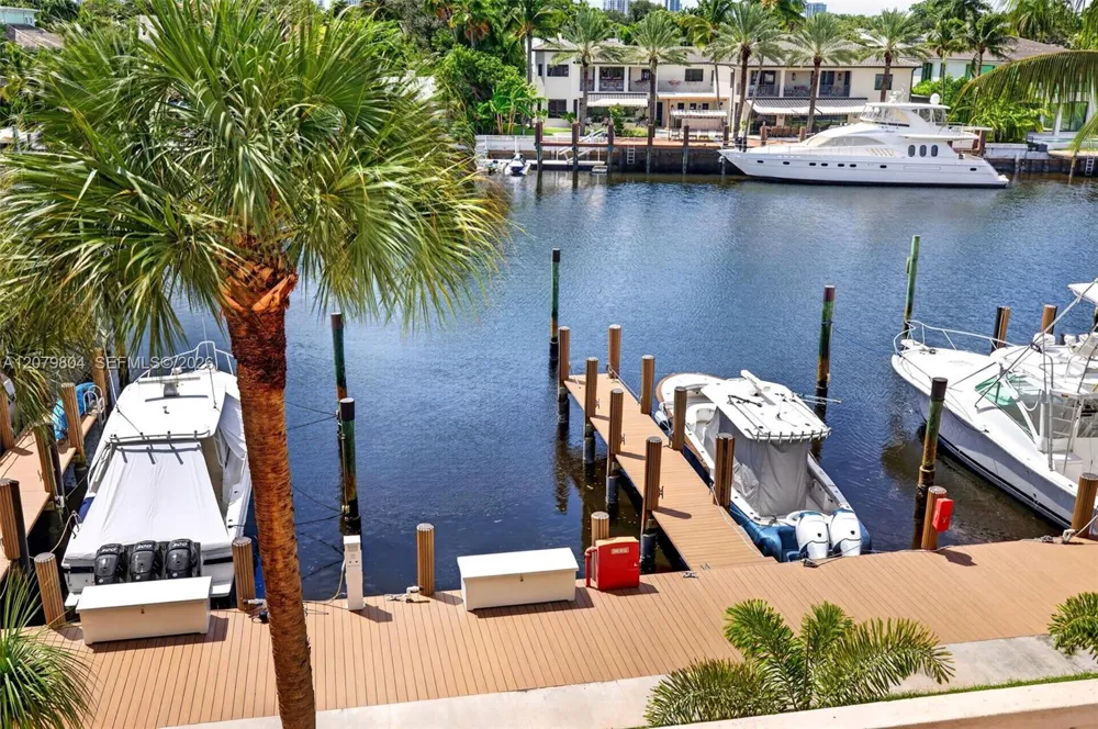 25 Hendricks Isle #303 & 304 Fort Lauderdale, FL 33301