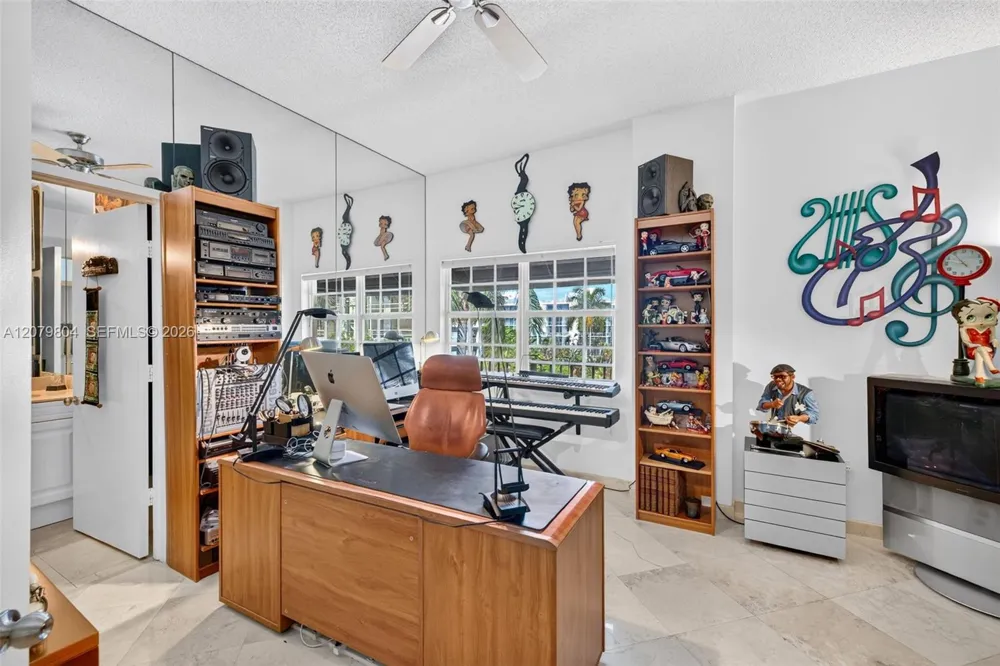 25 Hendricks Isle #303 & 304 Fort Lauderdale, FL 33301