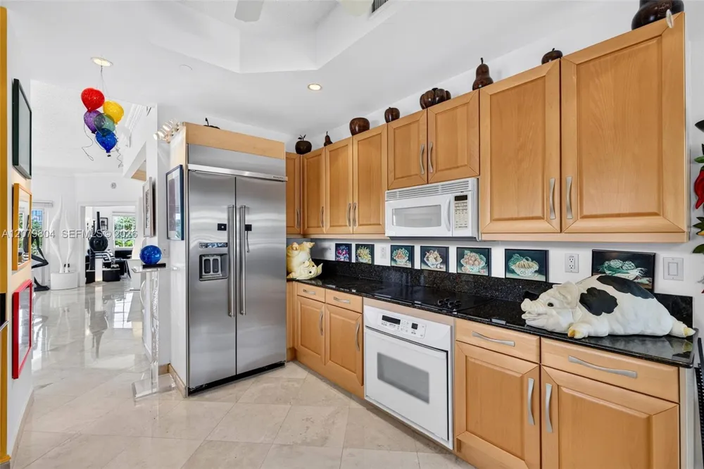 25 Hendricks Isle #303 & 304 Fort Lauderdale, FL 33301