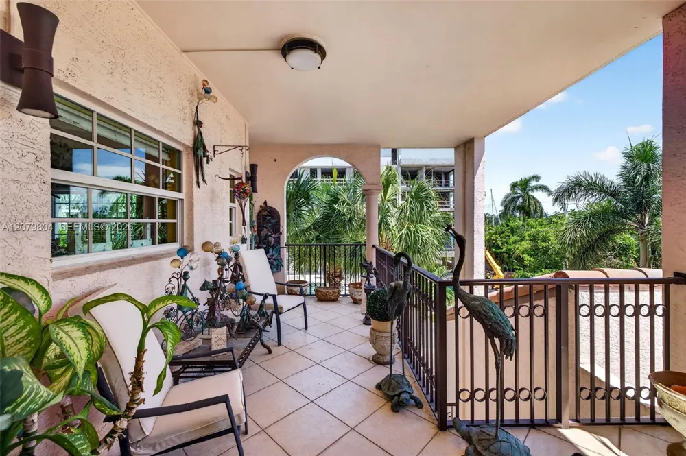25 Hendricks Isle #303 & 304 Fort Lauderdale, FL 33301