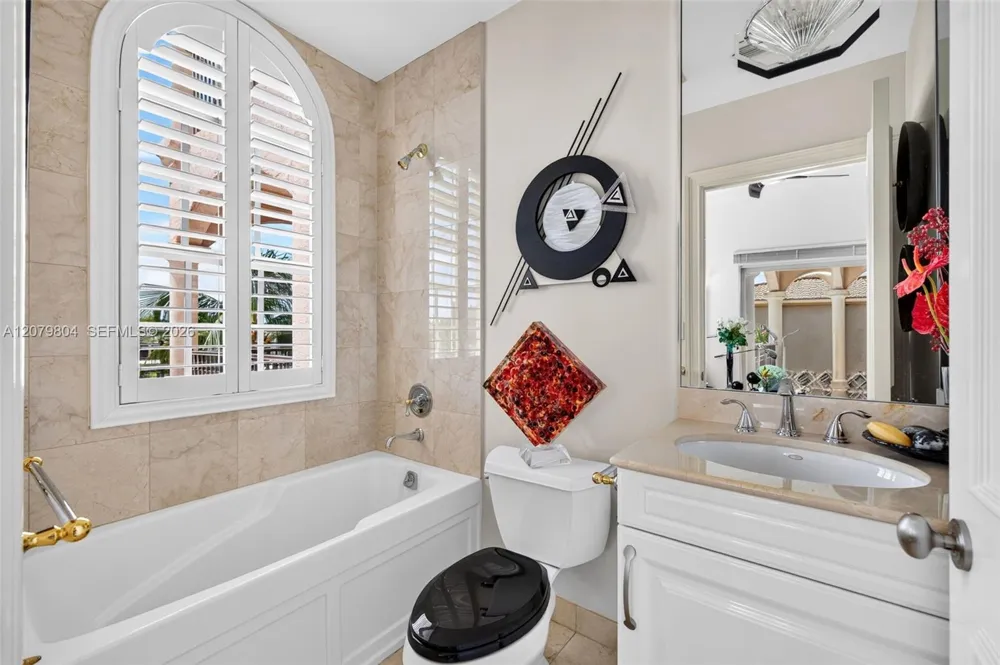 25 Hendricks Isle #303 & 304 Fort Lauderdale, FL 33301