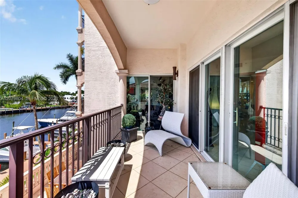 25 Hendricks Isle #303 & 304 Fort Lauderdale, FL 33301
