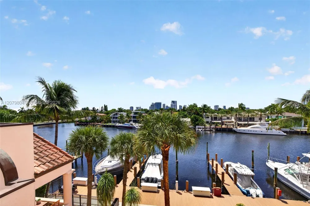 25 Hendricks Isle #303 & 304 Fort Lauderdale, FL 33301