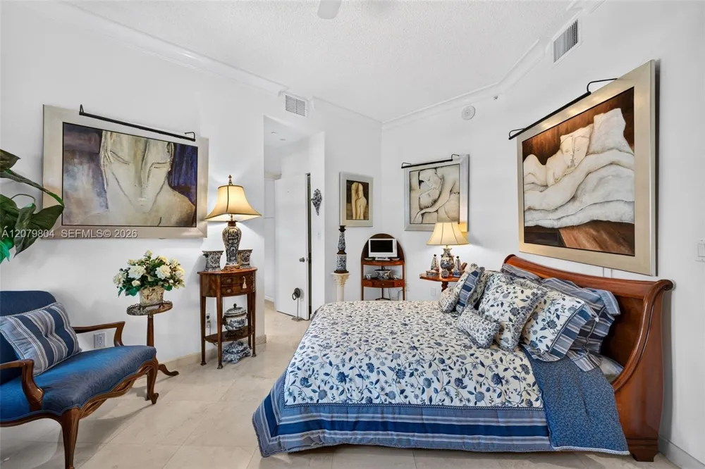 25 Hendricks Isle #303 & 304 Fort Lauderdale, FL 33301
