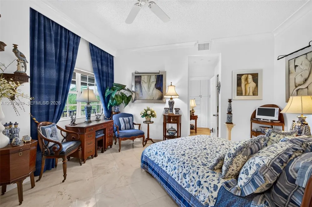 25 Hendricks Isle #303 & 304 Fort Lauderdale, FL 33301
