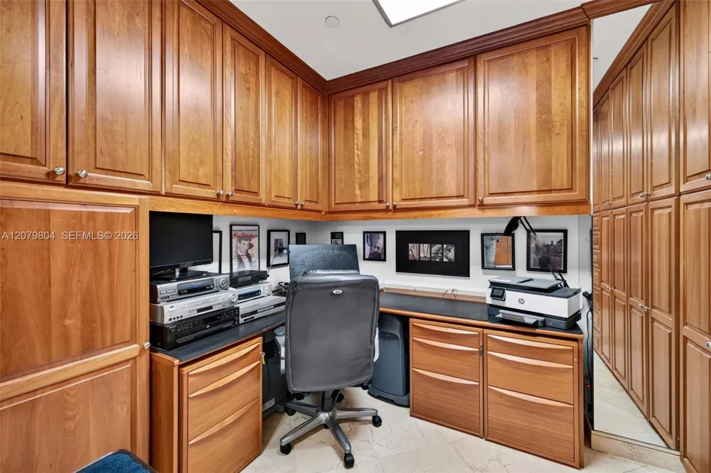 25 Hendricks Isle #303 & 304 Fort Lauderdale, FL 33301