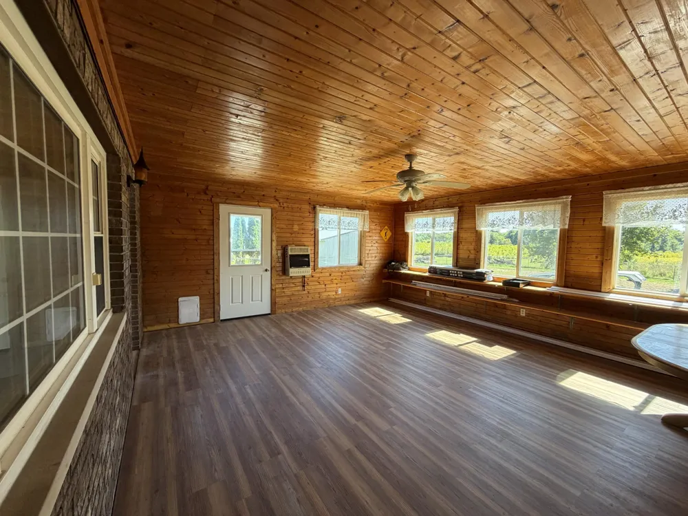 3171 Adams Road Jonesville, MI 49250