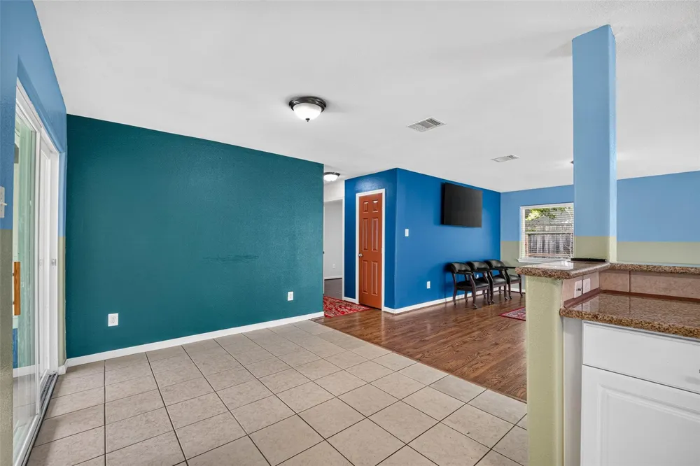7002 Leader Street Houston, TX 77074